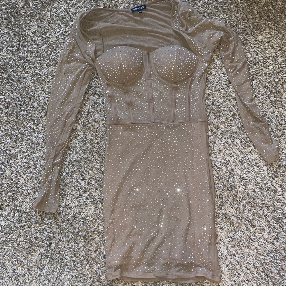 Thomas runway aldean dress